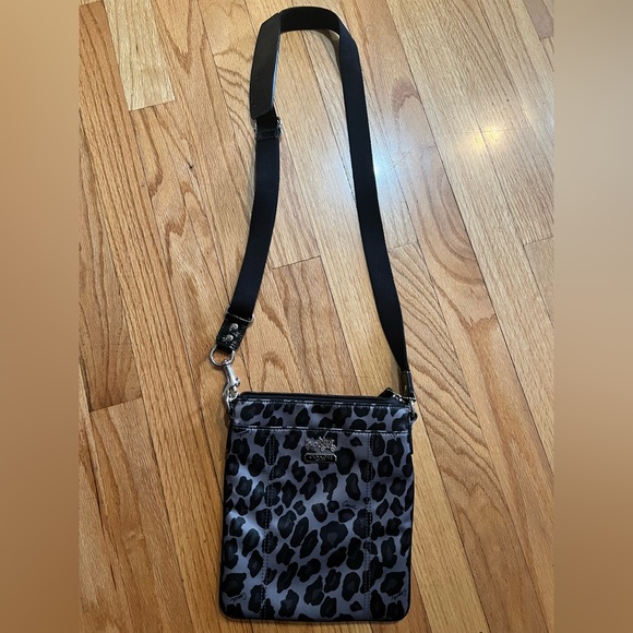 Coach Leopard Print Cross Body - Picture 1 of 4
